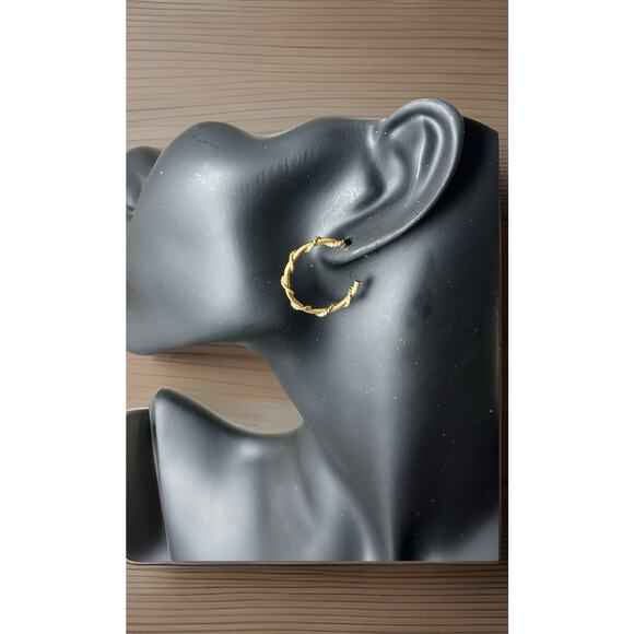 Lovey Gold Tone Rope Wrapped Hoop Earrings - Picture 1 of 2